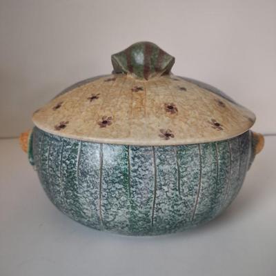 LOT 108K: Vintage Handpainted Italian Casserole Dish and Vintage Metal Serving Tray