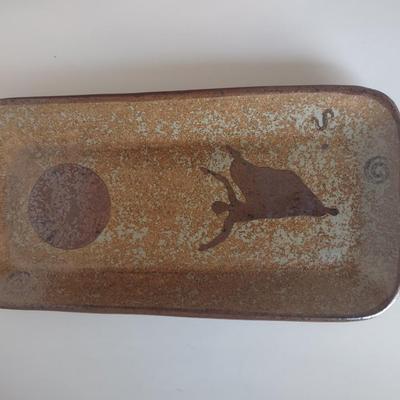 LOT 108K: Vintage Handpainted Italian Casserole Dish and Vintage Metal Serving Tray