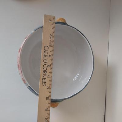 LOT 108K: Vintage Handpainted Italian Casserole Dish and Vintage Metal Serving Tray