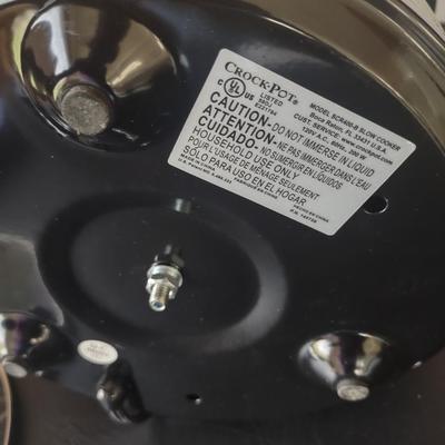 LOT 110K: Waffle Maker, Crock Pot and Electric Slicer/Shredder