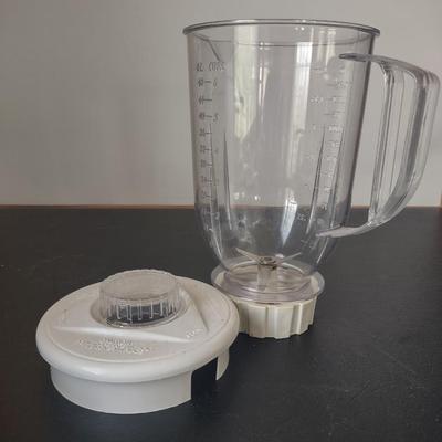 LOT 111K: Corn Popper and Blender