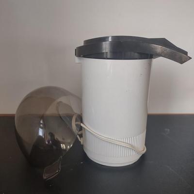 LOT 111K: Corn Popper and Blender