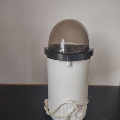 LOT 111K: Corn Popper and Blender