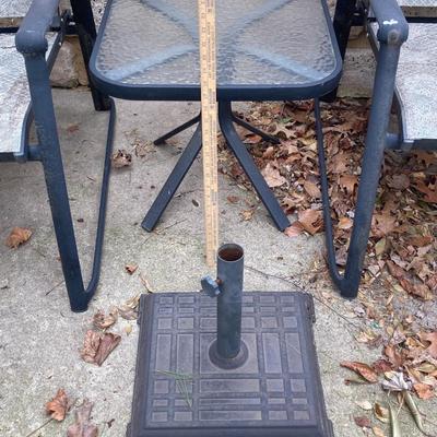 LOT 125Y: Patio Furniture Set - Six Folding Chairs, Small Table and Umbrella Stand