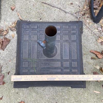 LOT 125Y: Patio Furniture Set - Six Folding Chairs, Small Table and Umbrella Stand