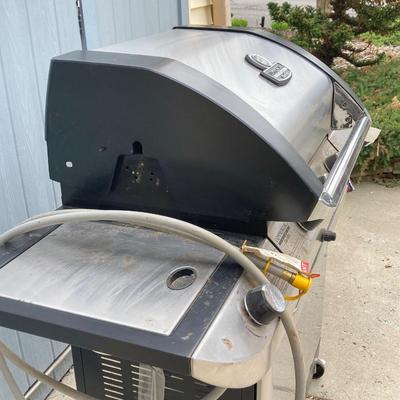 LOT 126G: Char-broil Commercial Series Outdoor Gas Grill with Accessories