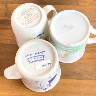 LOT 138X: Pottery Vases and Mugs (Villeroy & Boch, Toscany and Jason Oranzo Fishs Eddy)