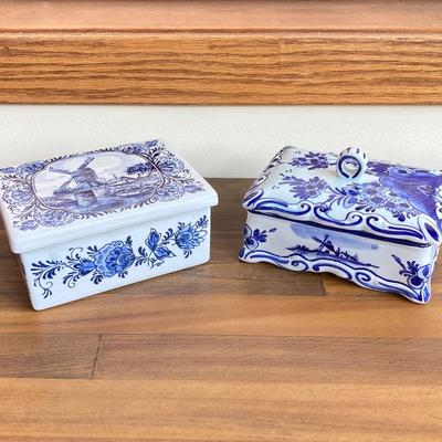 LOT 140X: Hand Painted Blue and White Decor - Delft's Blauw Made in Holland Trinket Boxes, Wall Art and More