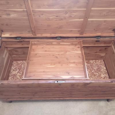 LOT 164: Wooden Chest w/ Rolling Inner Shelf (W-47.5 in, D-20 in, H-24in)