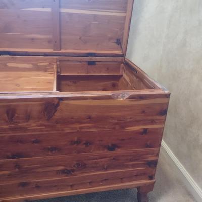 LOT 164: Wooden Chest w/ Rolling Inner Shelf (W-47.5 in, D-20 in, H-24in)