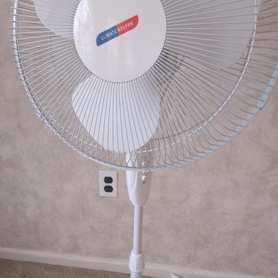 LOT 165: Standing Oscillating Fan
