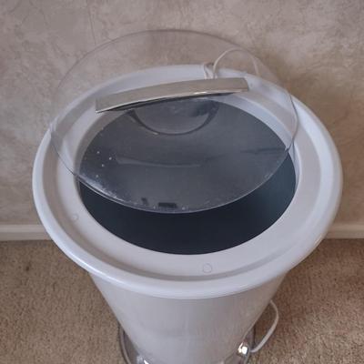 LOT 166: Brookstone Towel Warmer