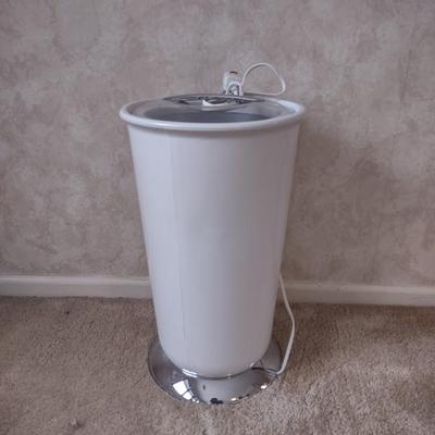 LOT 166: Brookstone Towel Warmer