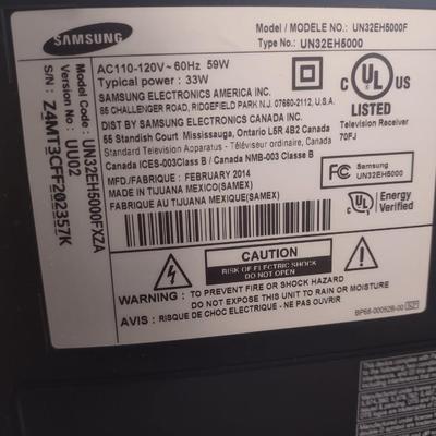 LOT 167: 27.5 in Samsung TV ( Audio Not Tested but Powers On)