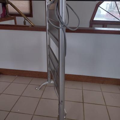 LOT 175: Warmrails Towel Warmer