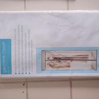 LOT 180: Closet Organizers