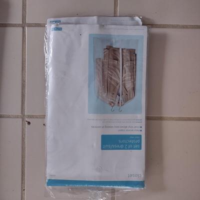 LOT 180: Closet Organizers