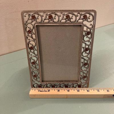 LOT 205B: Large Collection of Smaller Sized Picture Frames