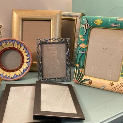 LOT 205B: Large Collection of Smaller Sized Picture Frames