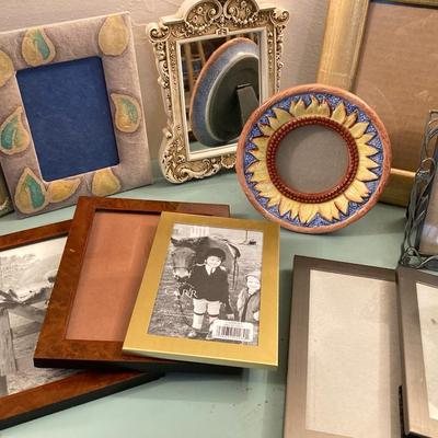LOT 205B: Large Collection of Smaller Sized Picture Frames