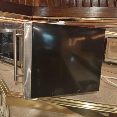 LOT 235B: Westinghouse Microwave Oven