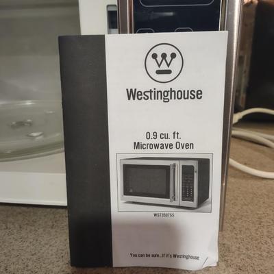 LOT 235B: Westinghouse Microwave Oven