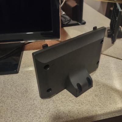 LOT 236B: Samsung TV with Mounts (Turns On but Audio not Tested)