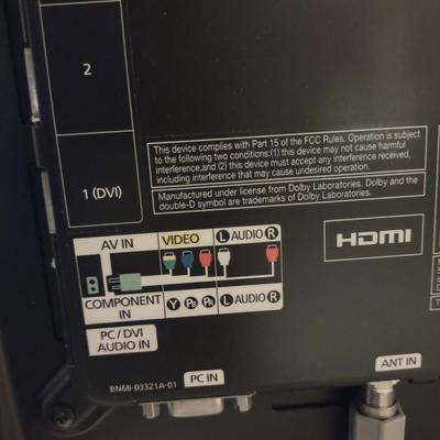 LOT 236B: Samsung TV with Mounts (Turns On but Audio not Tested)