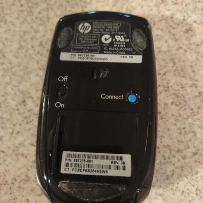 LOT 239B: Bluetooth Keyboard, Mouse and Mini Computer Vaccuum