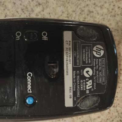 LOT 239B: Bluetooth Keyboard, Mouse and Mini Computer Vaccuum