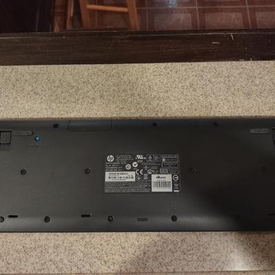 LOT 239B: Bluetooth Keyboard, Mouse and Mini Computer Vaccuum