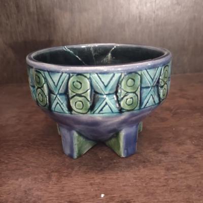 LOT 240B: Small Pottery