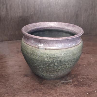 LOT 240B: Small Pottery