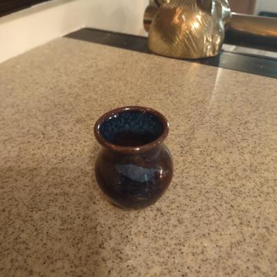 LOT 240B: Small Pottery