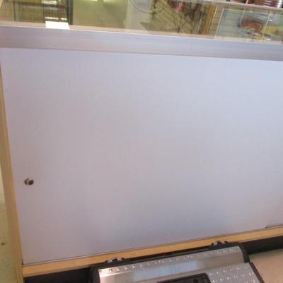 72" x 20" x 38" Glass Display Case With Glass Shelves