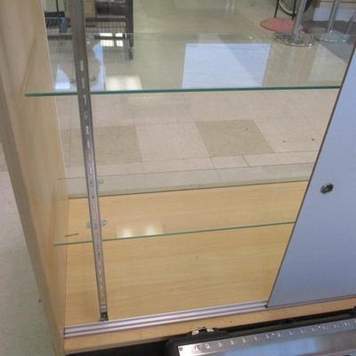 72" x 20" x 38" Glass Display Case With Glass Shelves