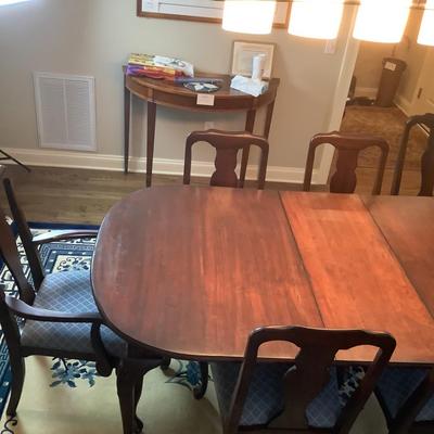 DR524 Queen Anne Style Cherry Dining Table & Chairs