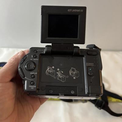 Sony DSC-S30 Camera