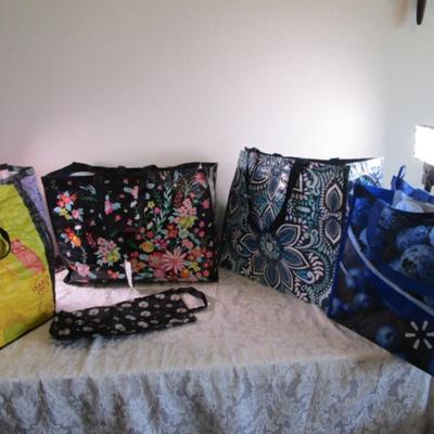 Like New 2 Vera Bradley reusable shopping bags & 3 other shopping bags