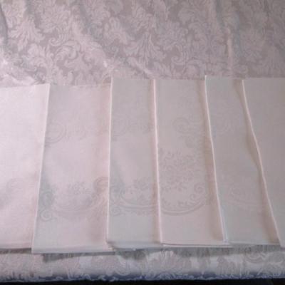 6 White on white pattern cloth napkins