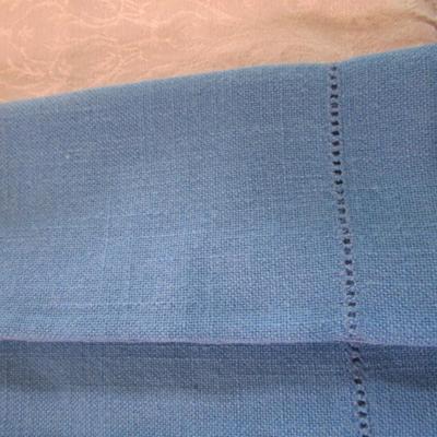 6 blue linen napkins