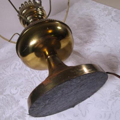 Vintage brass-tone metal lamp