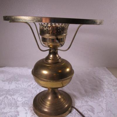 Vintage brass-tone metal lamp