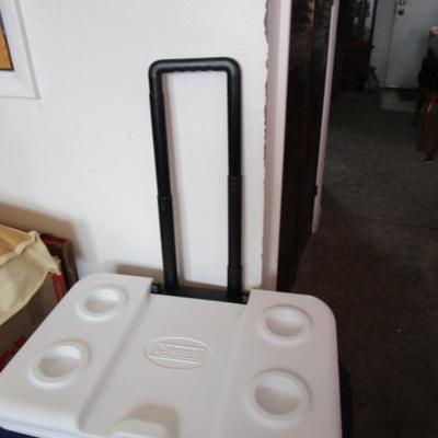 Coleman Xtreme 5.75 qt wheeled cooler