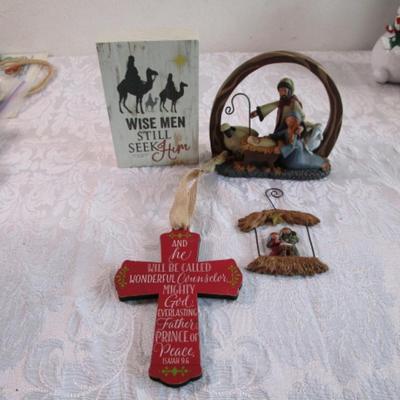 Christmas ornaments & décor