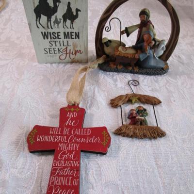 Christmas ornaments & décor