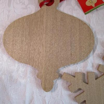 Wood veneer cutout Christmas ornament & snowflake plaques