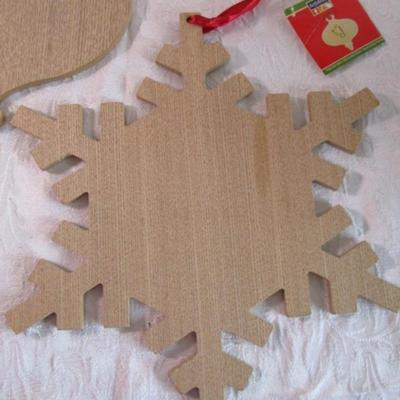 Wood veneer cutout Christmas ornament & snowflake plaques