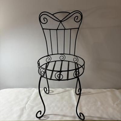 22” Tall Metal Plant Chair