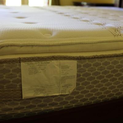 Carved Mahogany Traditional King Frame with Mattress